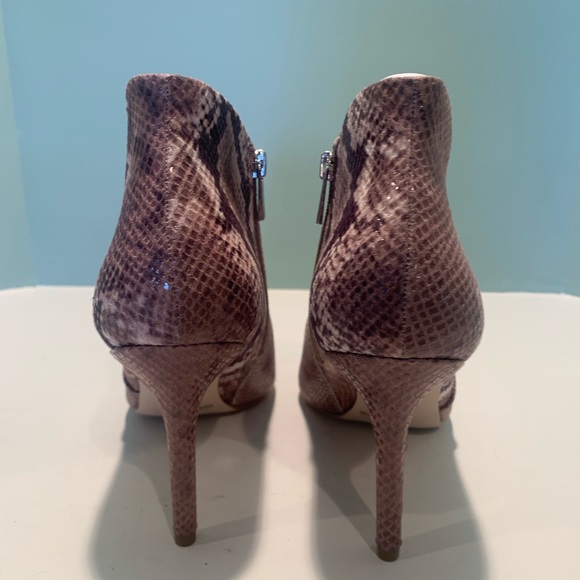 Jessica Simpson snake print stiletto ankle boots - Picture 4 of 5